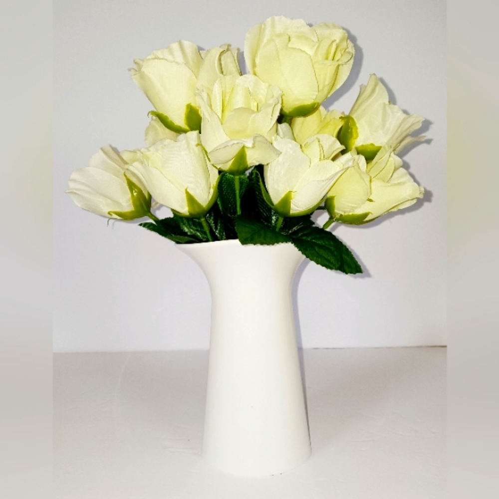 Christopher Stuart Tempest Bone China Vase
